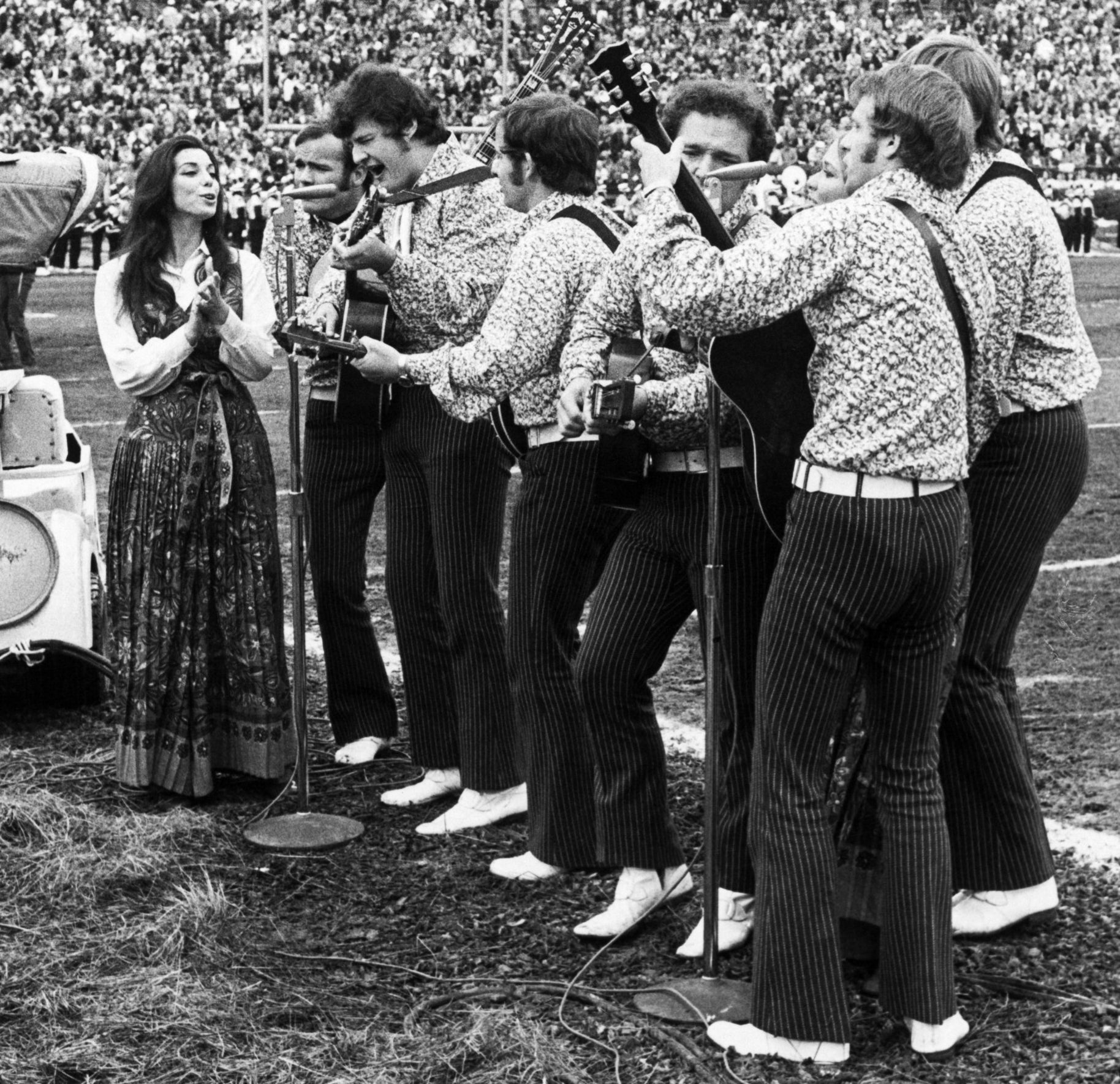 New Christy Minstrels perform on the field during the halftime show at Super Bowl IV in Tulane Stadium, New Orleans, Louisiana, January 11, 1970