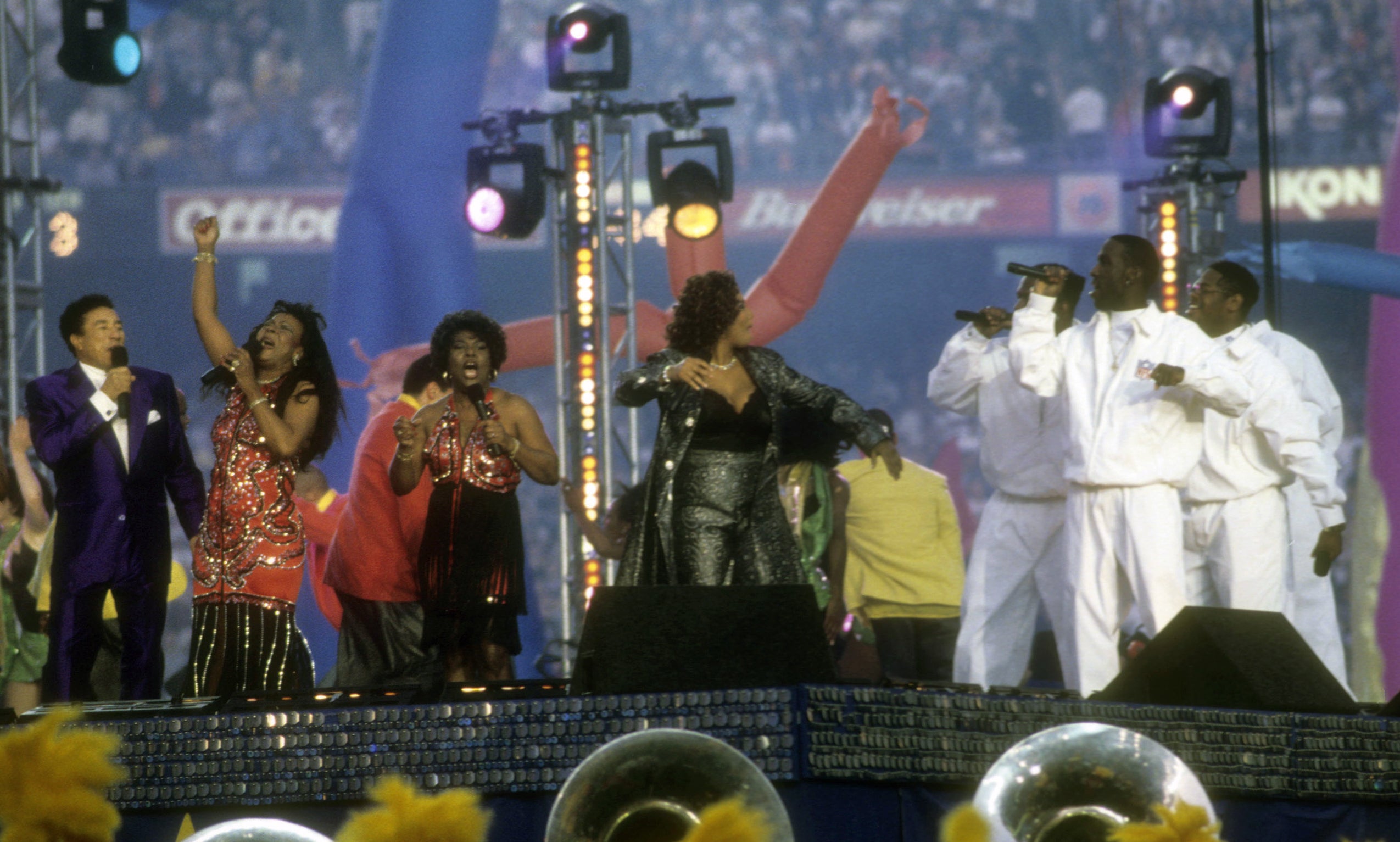 Queen Latifah ( aka Dana Owens), Smokey Robinson, Martha Reeves and Boyz II Men perform at The Halftime Show, &quot;A Tribute To Motown&#x27;s 40th Anniversary&quot;