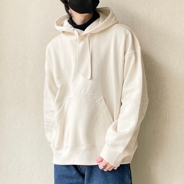H＆M新作】デニムと合わせるだけでオシャレ！トレンド感たっぷりの「高見えパーカー」ゆったりな着心地がたまらない！