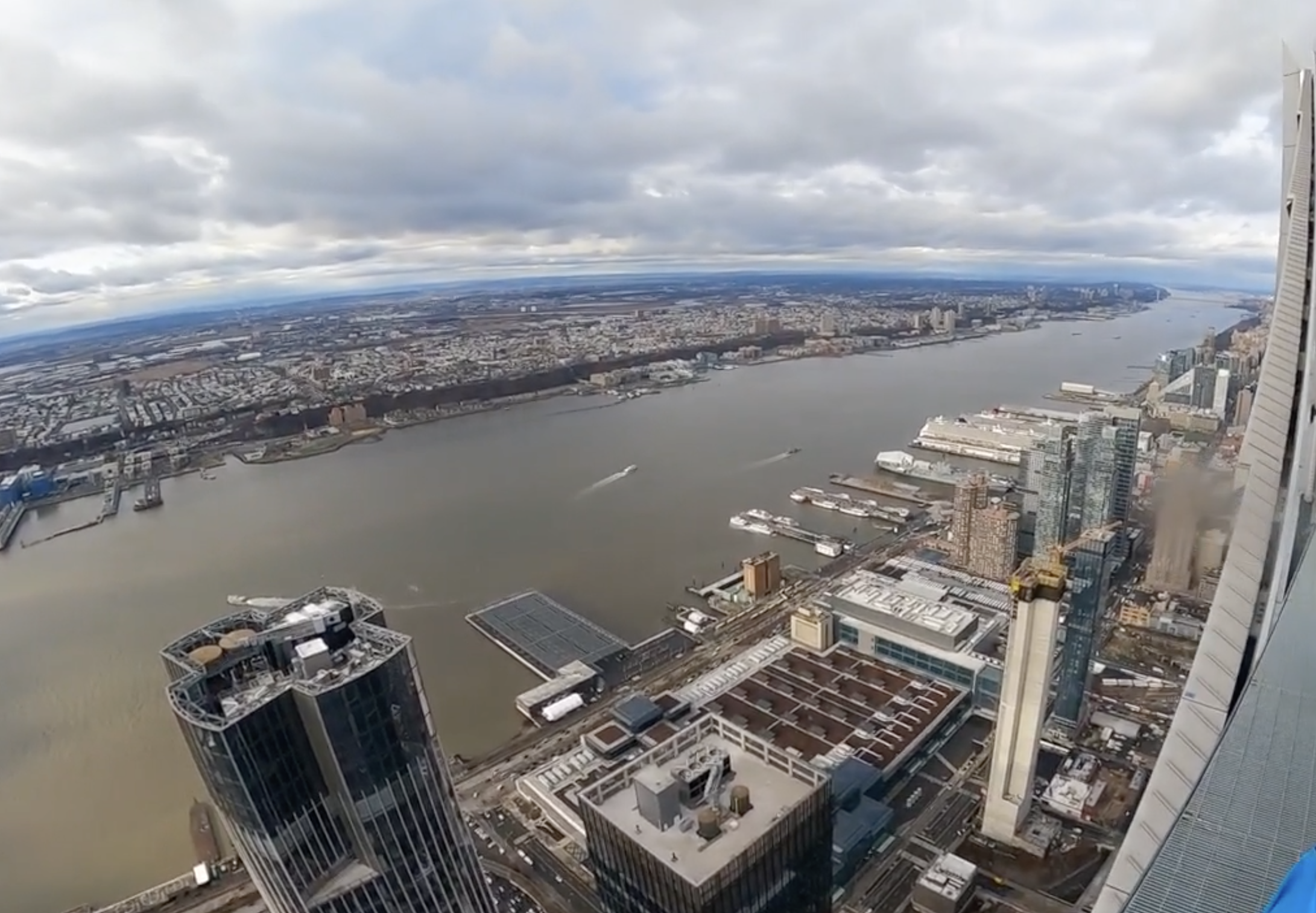 A wide view of the Hudson River and New Jersey