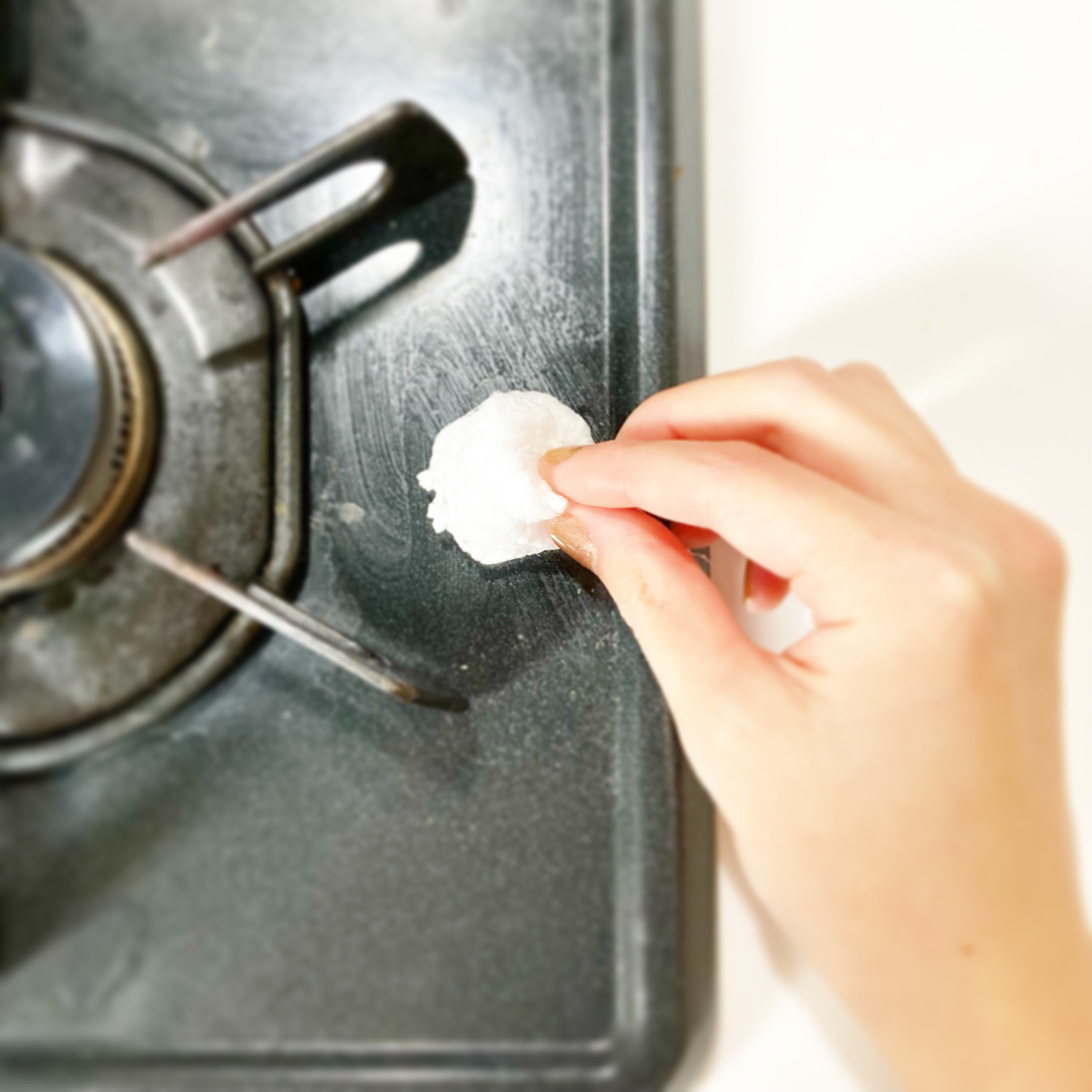 DAISO（ダイソー）の便利アイテム「油吸着材（ナノ繊維）」