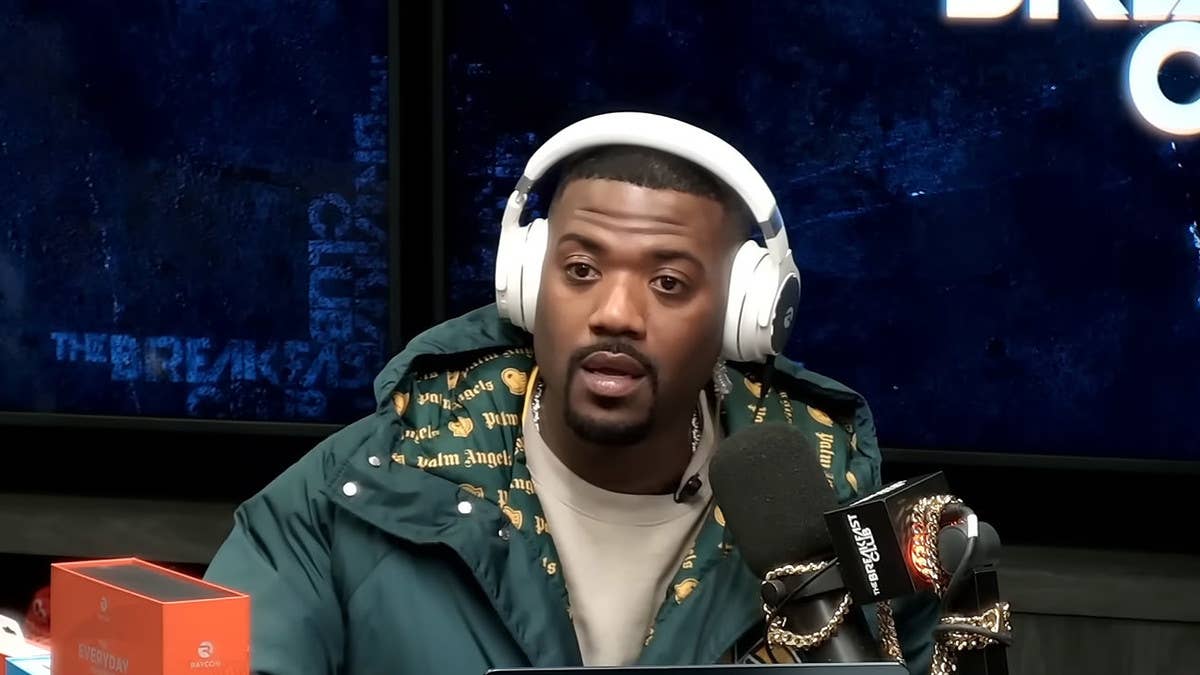 While on 'The Breakfast Club' recently, Ray J told the hosts that 50 Cent hit the toilet to handle his business in the middle of a pitch meeting.

