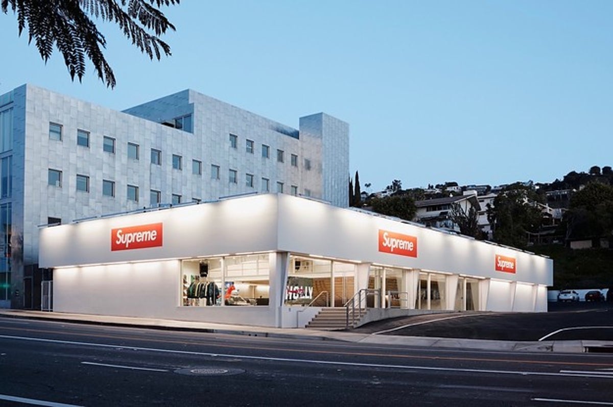 Supreme Makes Its Move from Fairfax Ave. to Sunset Strip - The New York  Times