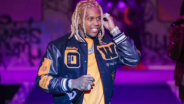 '7220' rapper Lil Durk reflected on being arrested for gun possession back in 2013, writing, “Just shut the f#ck up and you good. #thevoice2.0."