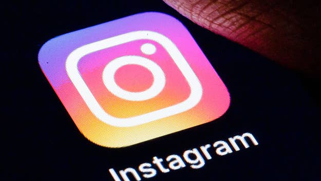 CEO Mark Zuckerberg announces 'Meta Verified' subscription. Facebook and Instagram users can now receive a verified checkmark to fight "fake" accounts.