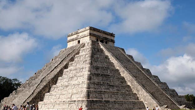 A Polish tourist was confronted by an angry mob of locals after he decided to climb Mexico's Chichén Itzá Pyramid, and one even beat him with a stick.