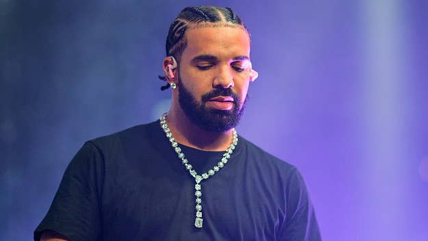 Drake lived lavishly while performing at Harlem’s iconic Apollo Theater, as the Toronto rapper stayed in a 10,000-square-foot, $75,000-a-night hotel suite.