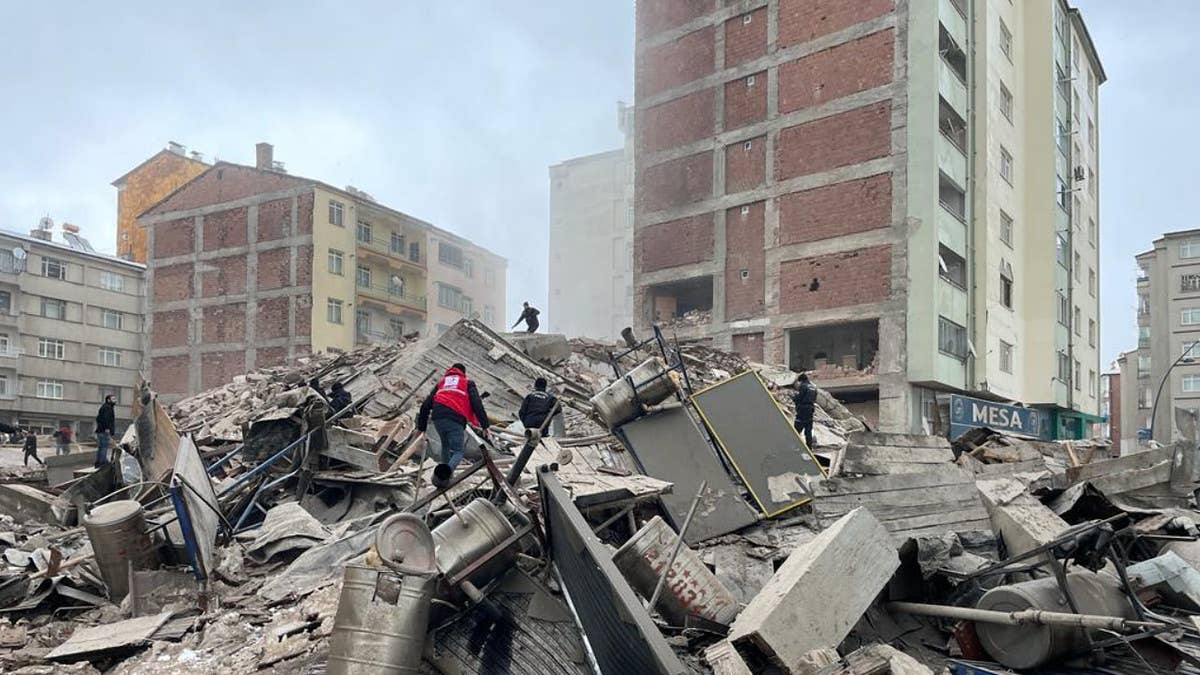 Rescuers in Turkey and Syria pulled more survivors from the rubble caused by the recent earthquakes but said the death toll has risen to over 36,000.
