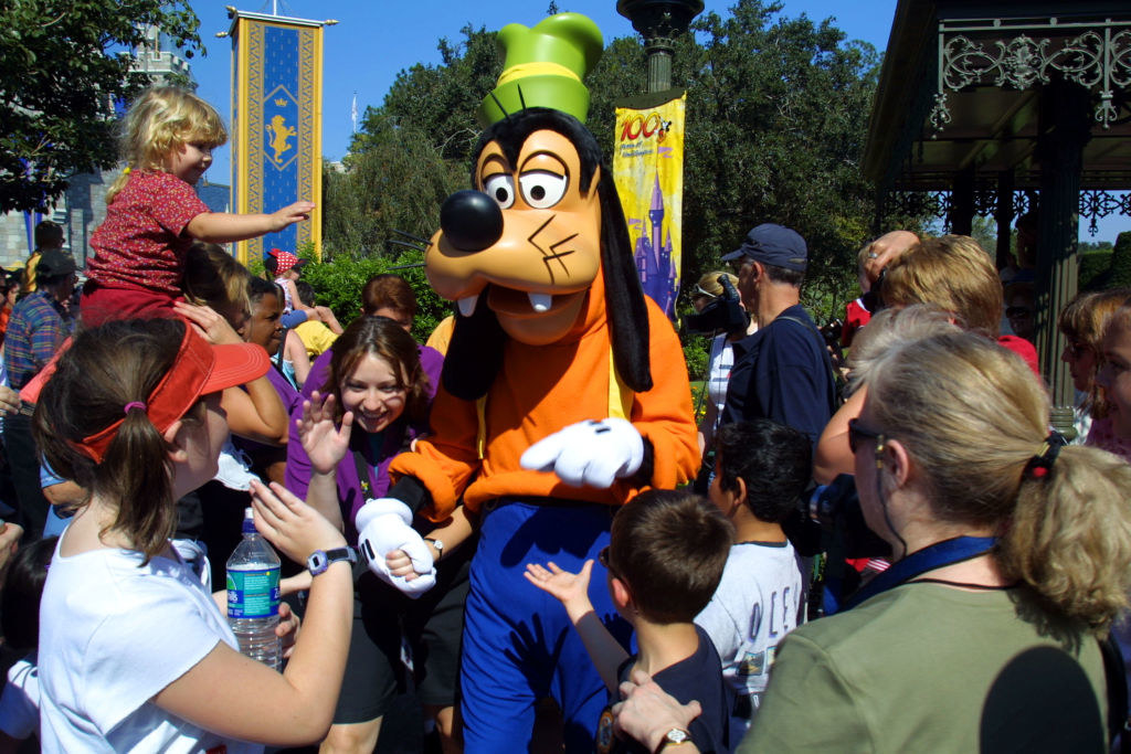 Goofy with fans