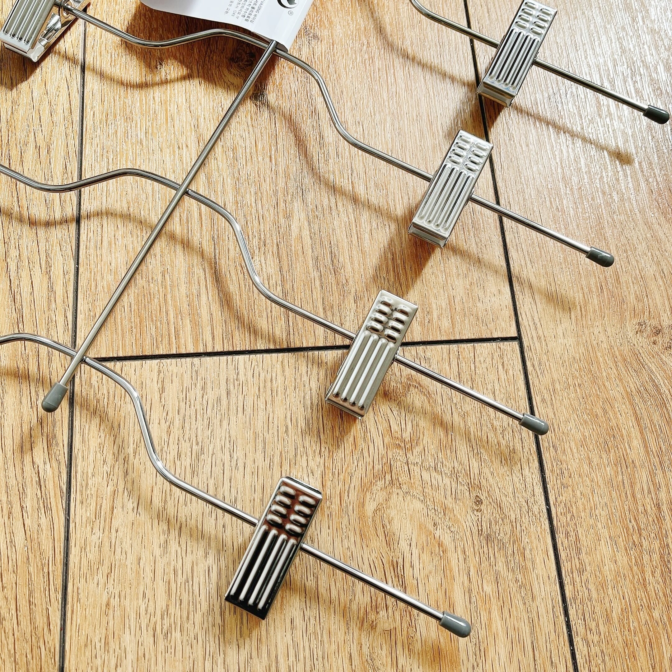 IKEA（イケア）のオススメのハンガー「VAJSING ヴァイスィング ズボン＆スカートハンガー 4連, クロムメッキ」