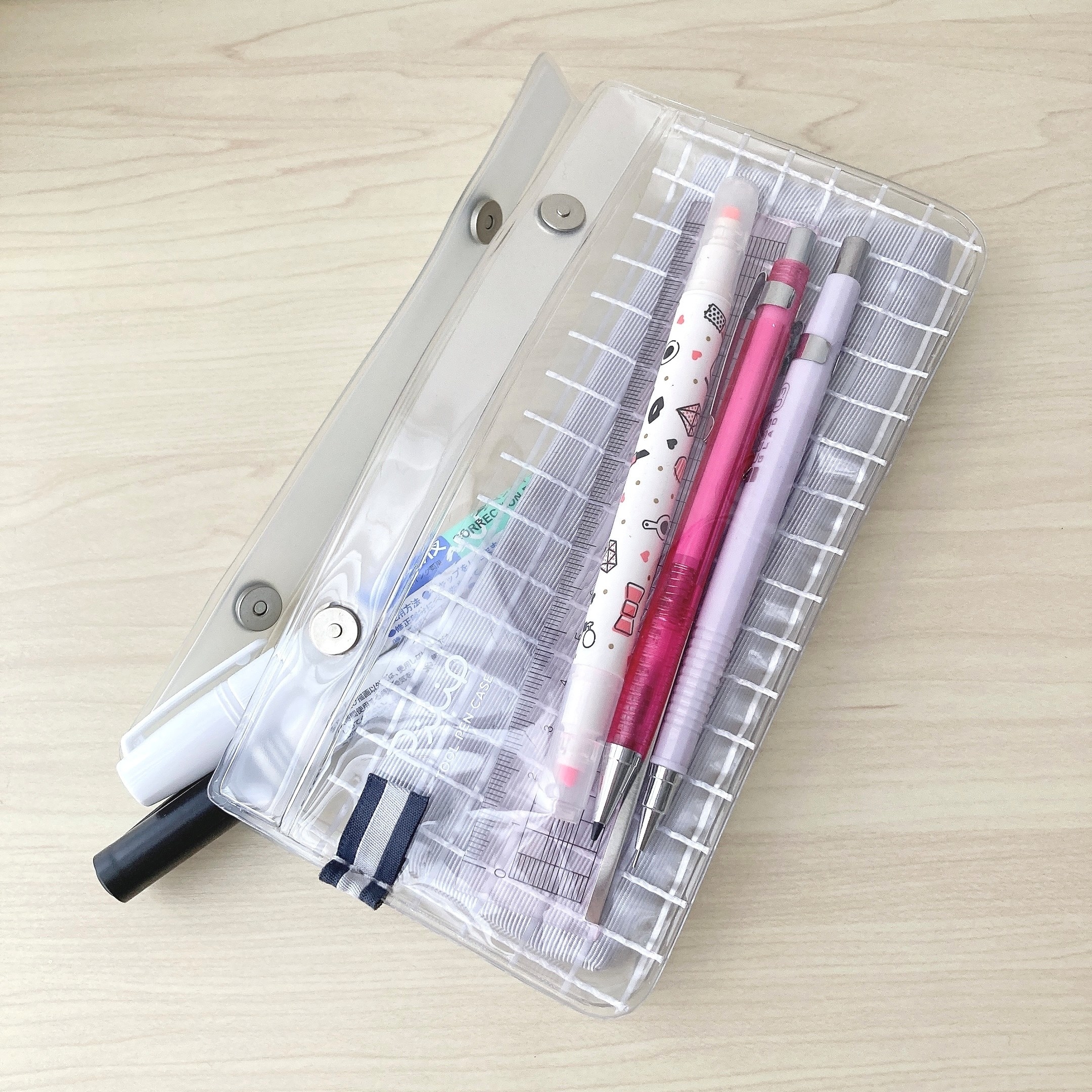 LOFT（ロフト）で見つけたオススメの文房具「ツールペンケース ピープ フラット」