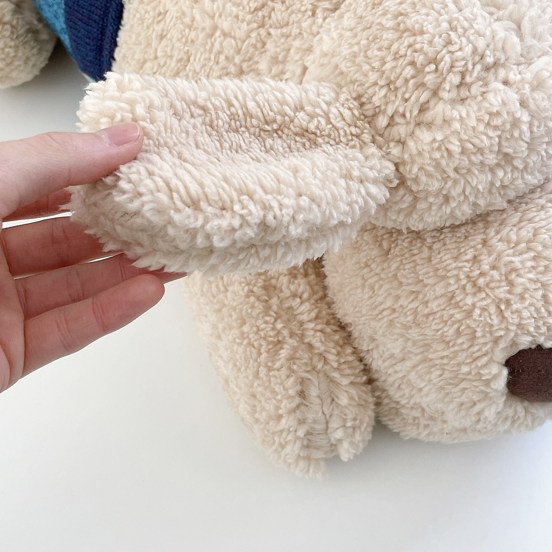 salut!(サリュ)のおすすめのアイテム「おひるねワンコ(ベージュ)」