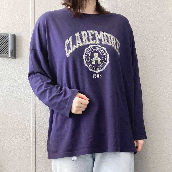 niko and...（ニコアンド）のオススメのトップス「BIGシルエットロゴロンTEE」