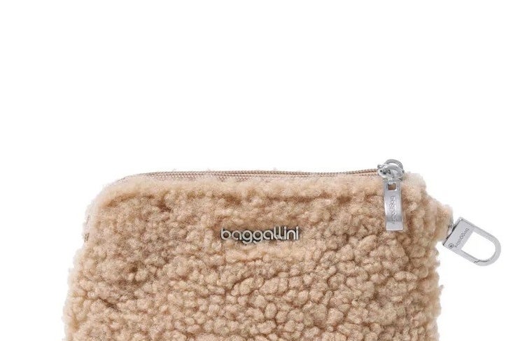 The shearling RFID-blocking pouch