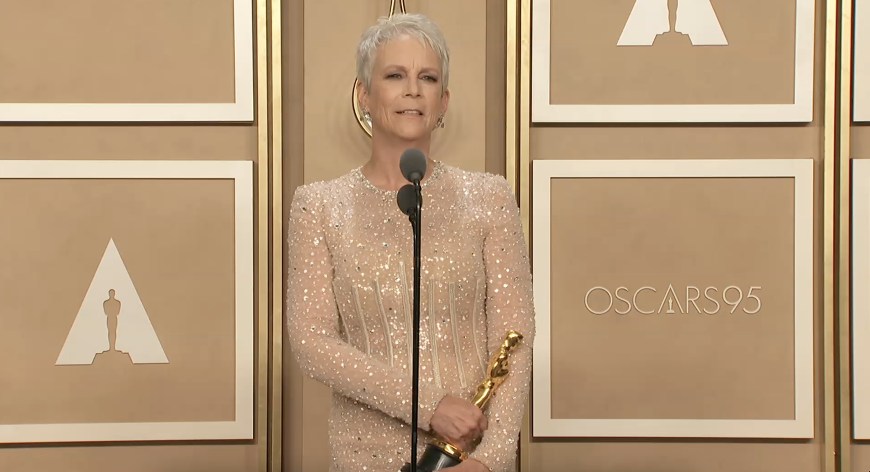 Jamie Lee Curtis with her Oscar