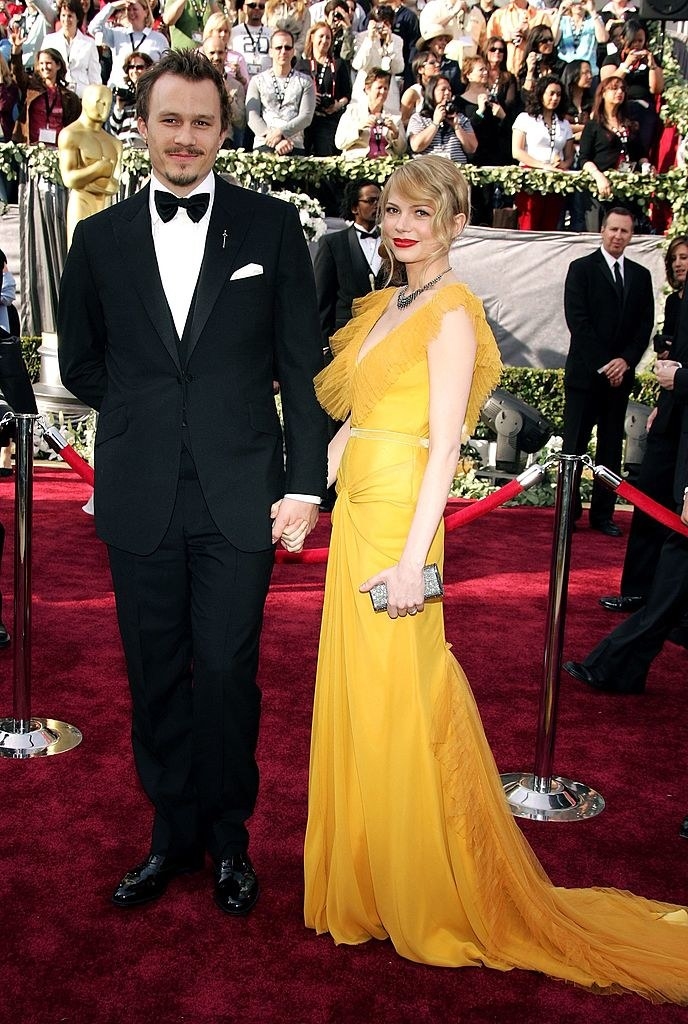 Michelle arm in arm with Heath Ledger on the red carpet