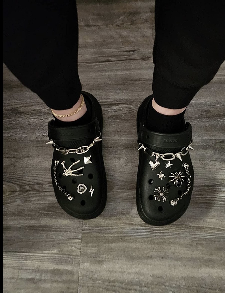 Black crocs hot sale on feet