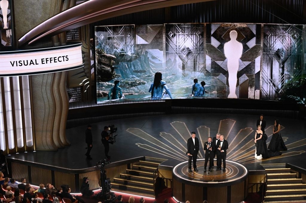 Richard Baneham accepts the Oscar for Best Visual Effects for &quot;Avatar: The Way of Water&quot; onstage