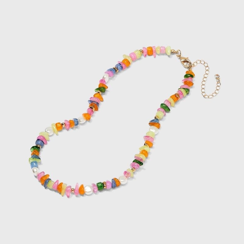 The short beaded necklace