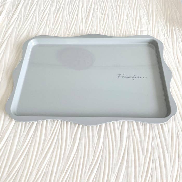 Francfranc(フランフラン)のオススメのキッチングッズ「フリル メラミントレー グレー」