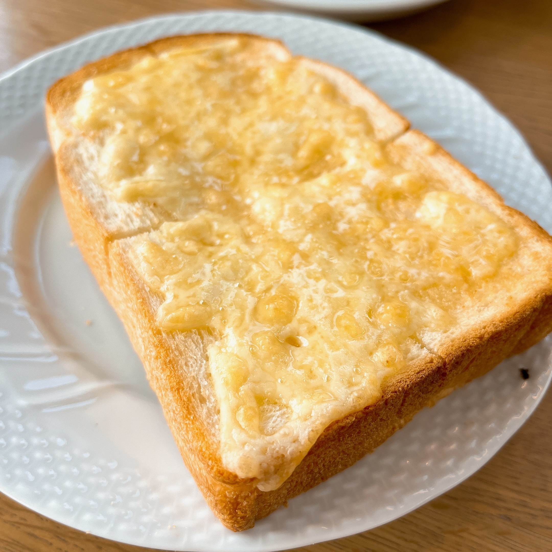 星乃珈琲店のおすすめ新モーニング「国産はちみつチーズトースト」