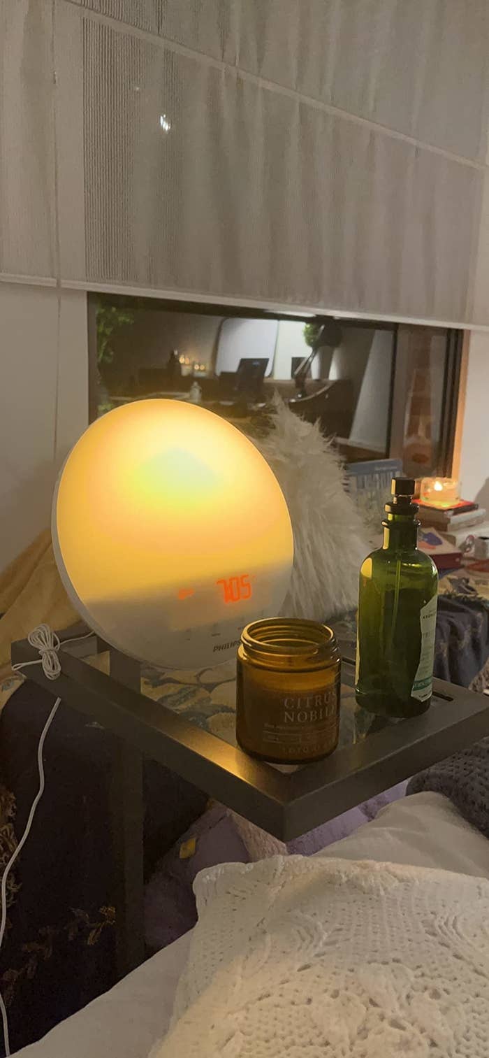 reviewer&#x27;s photo of the lamp