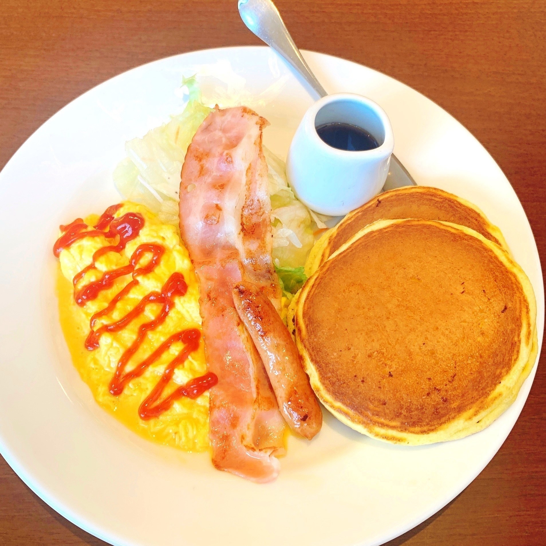 Denny's(デニーズ)おすすめのモーニング「スクランブルエッグモーニングとパンケーキ」