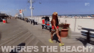 Jersey Shore&#x27;s Snooki running screaming &quot;where&#x27;s the beach?&quot;