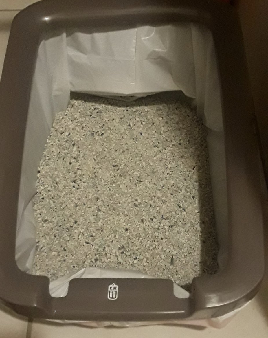 the product in a kitty litter box