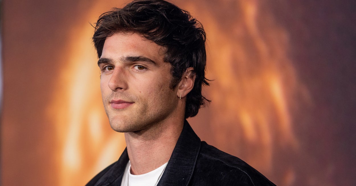 Jacob Elordi Claimed In Legal Filings That A 61-Year-Old Stalker “Yelled” At Him In His Backyard And Left Him A Disturbing Handwritten Note