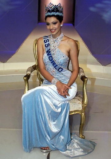 Miss India Yukta Mookhey takes the throne after winning the Miss World title