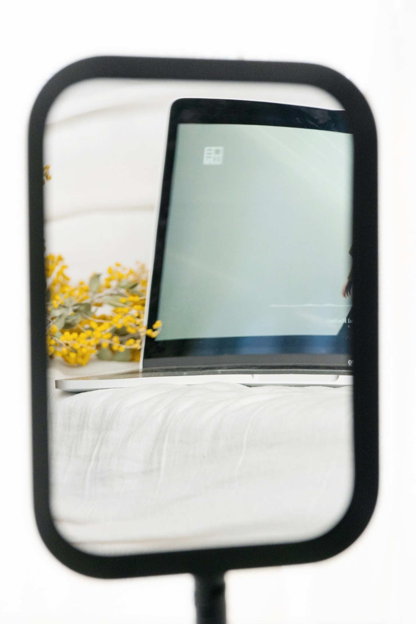 IKEAのオススメインテリア「LINDBYN リンドビーン テーブルミラー」