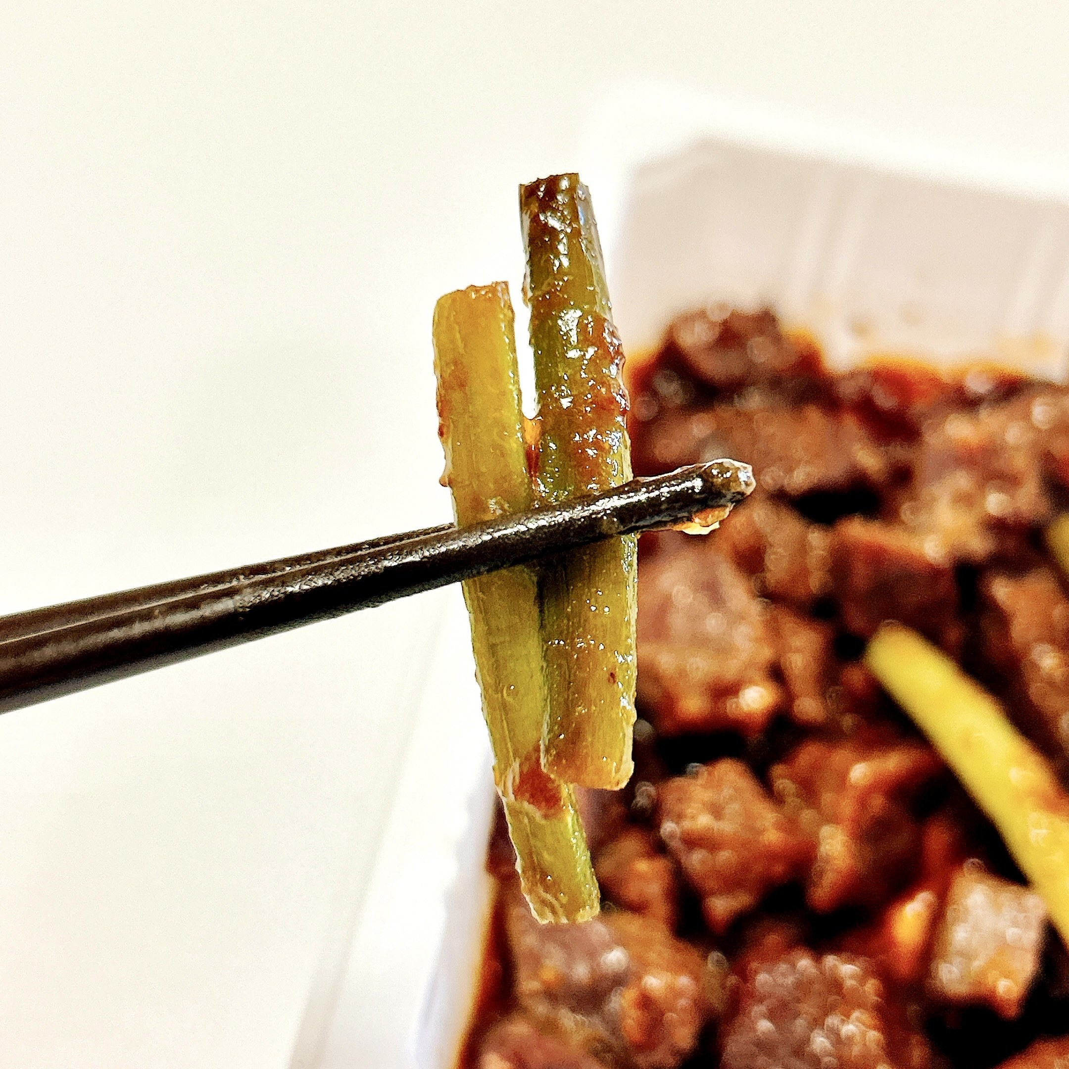 LAWSON(ローソン)のオススメの冷凍食品「直火焼き牛ハラミ角切 にんにくダレ」