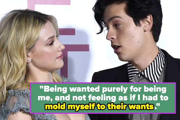 Lili and Cole Spouse looking at each other on a red carpet