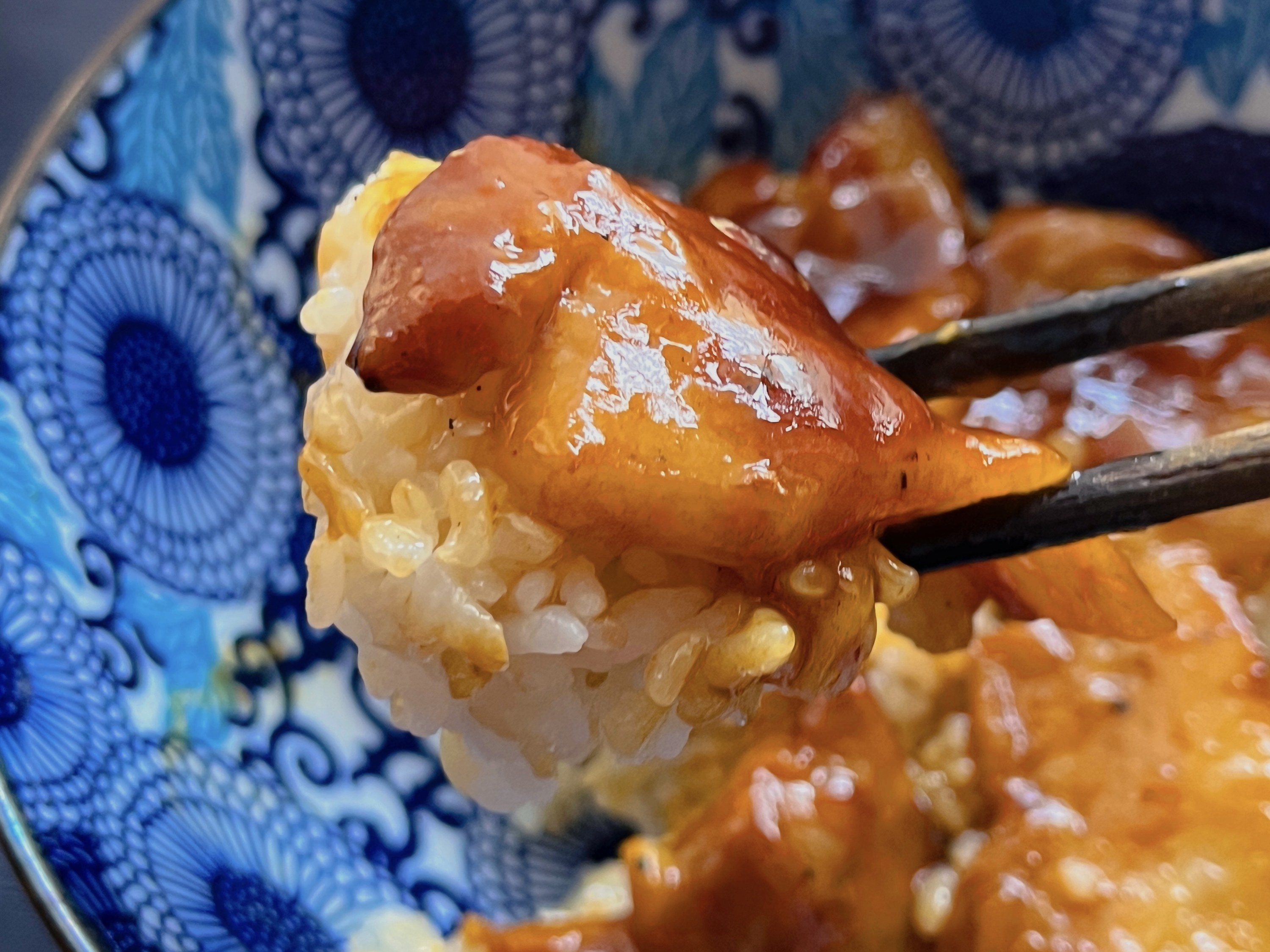 LAWSON(ローソン)のオススメのチルド惣菜「ご飯に合う 炭火焼き豚丼の具」