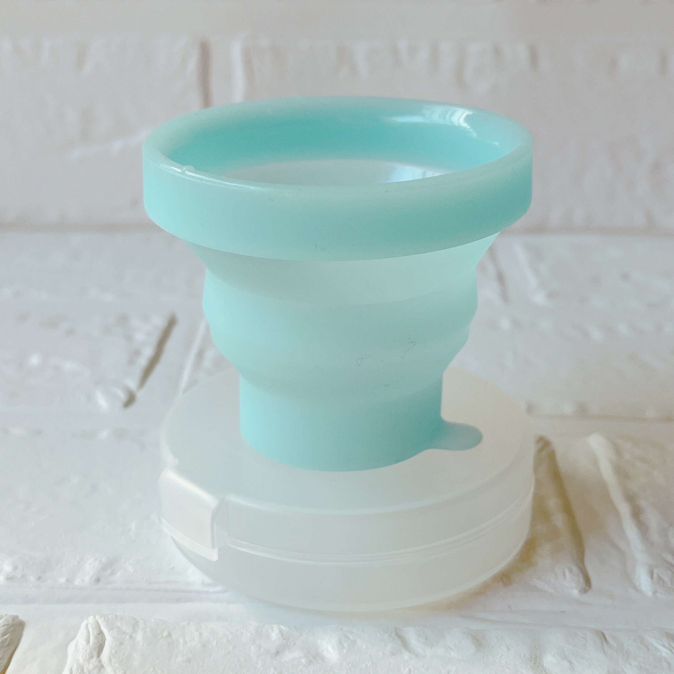 Loft（ロフト）のおすすめ便利グッズ「たためる携帯うがいコップ ケース付 ブルー」