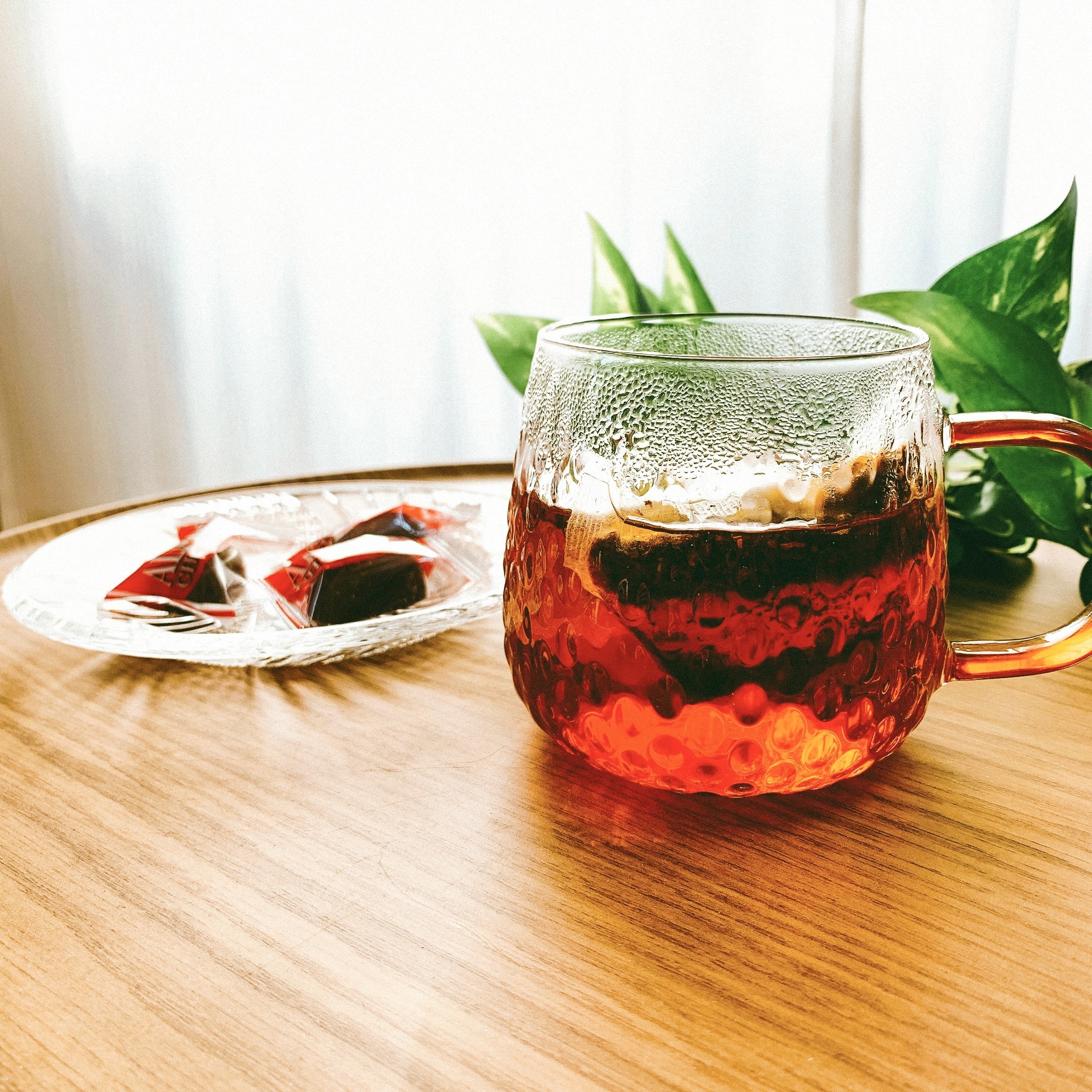 DAISO（ダイソー）のおすすめのグラス「耐熱グラス（ドット紋、360ml）」