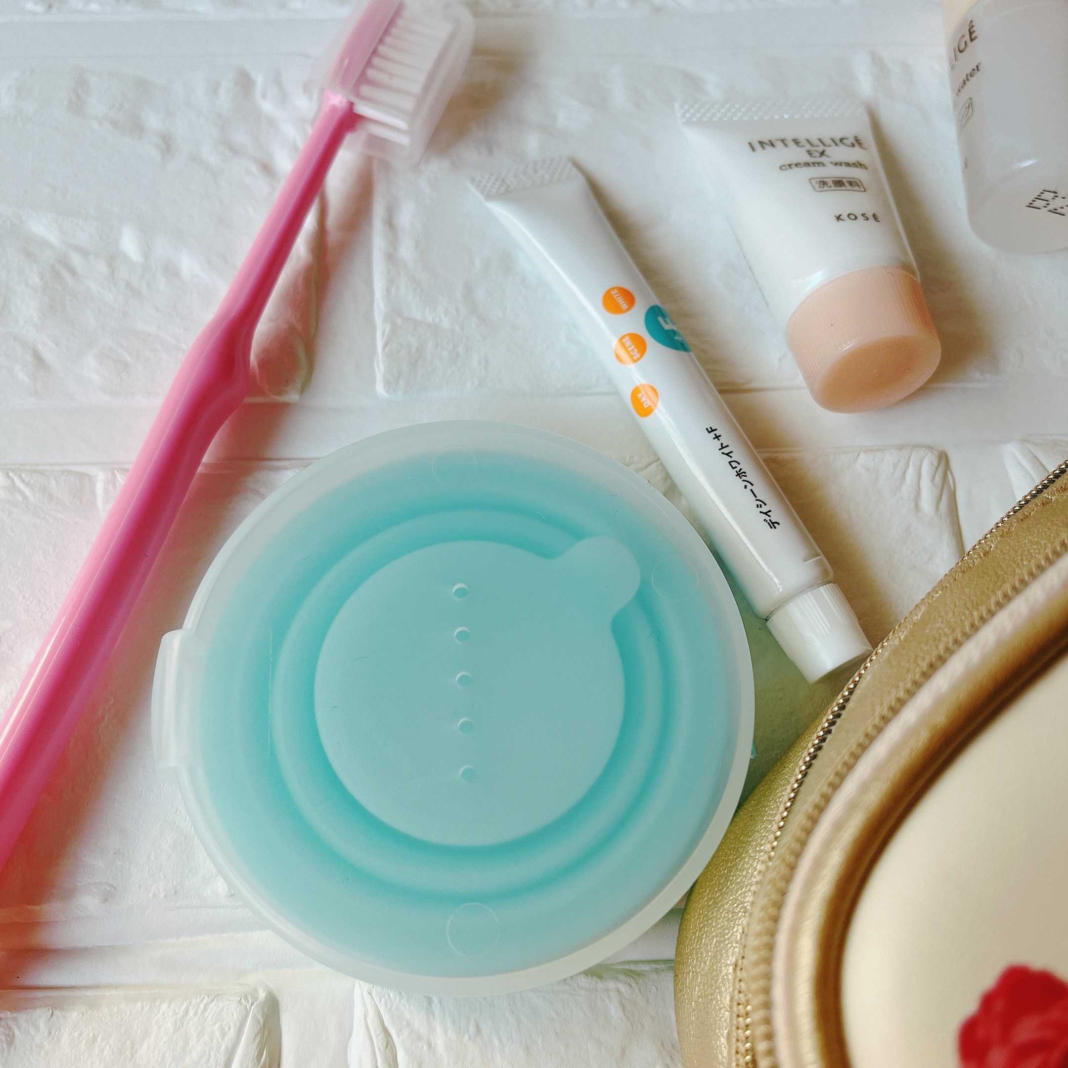 Loft（ロフト）のおすすめ便利グッズ「たためる携帯うがいコップ ケース付 ブルー」