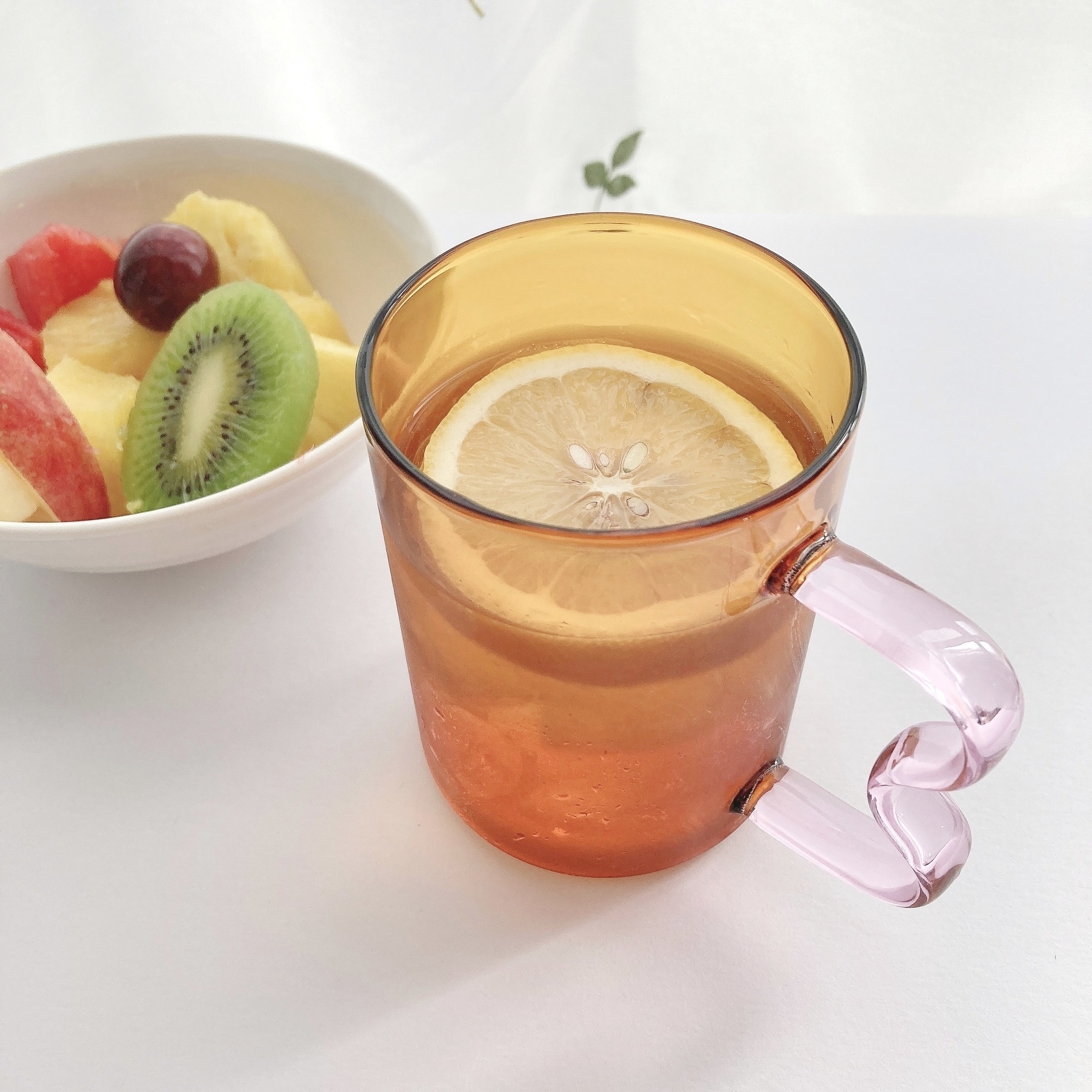 Francfranc（フランフラン）のおすすめのグラス「バイカラー 耐熱グラスマグ アンバー」