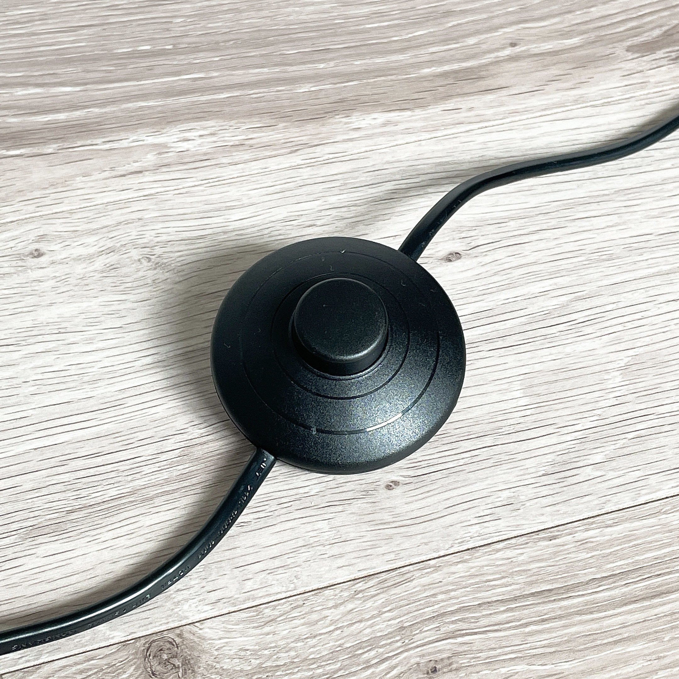 NITORI(ニトリ)のおすすめのアイテム「アッパーライト(キャスカナ ホワイト)」