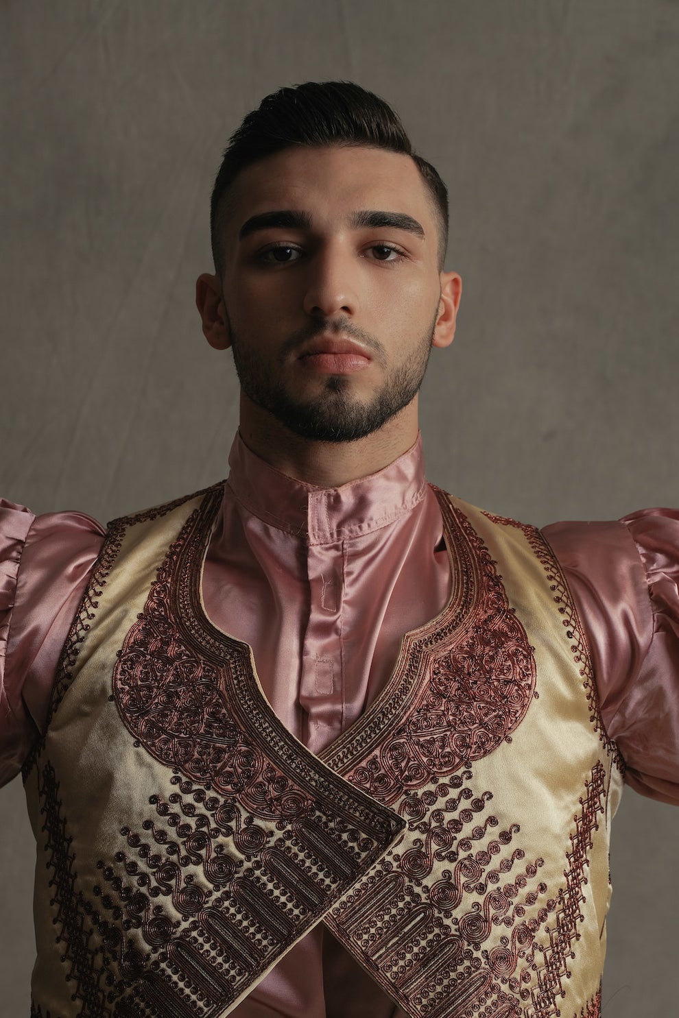 39 Men From 39 Countries In Their National Costumes
