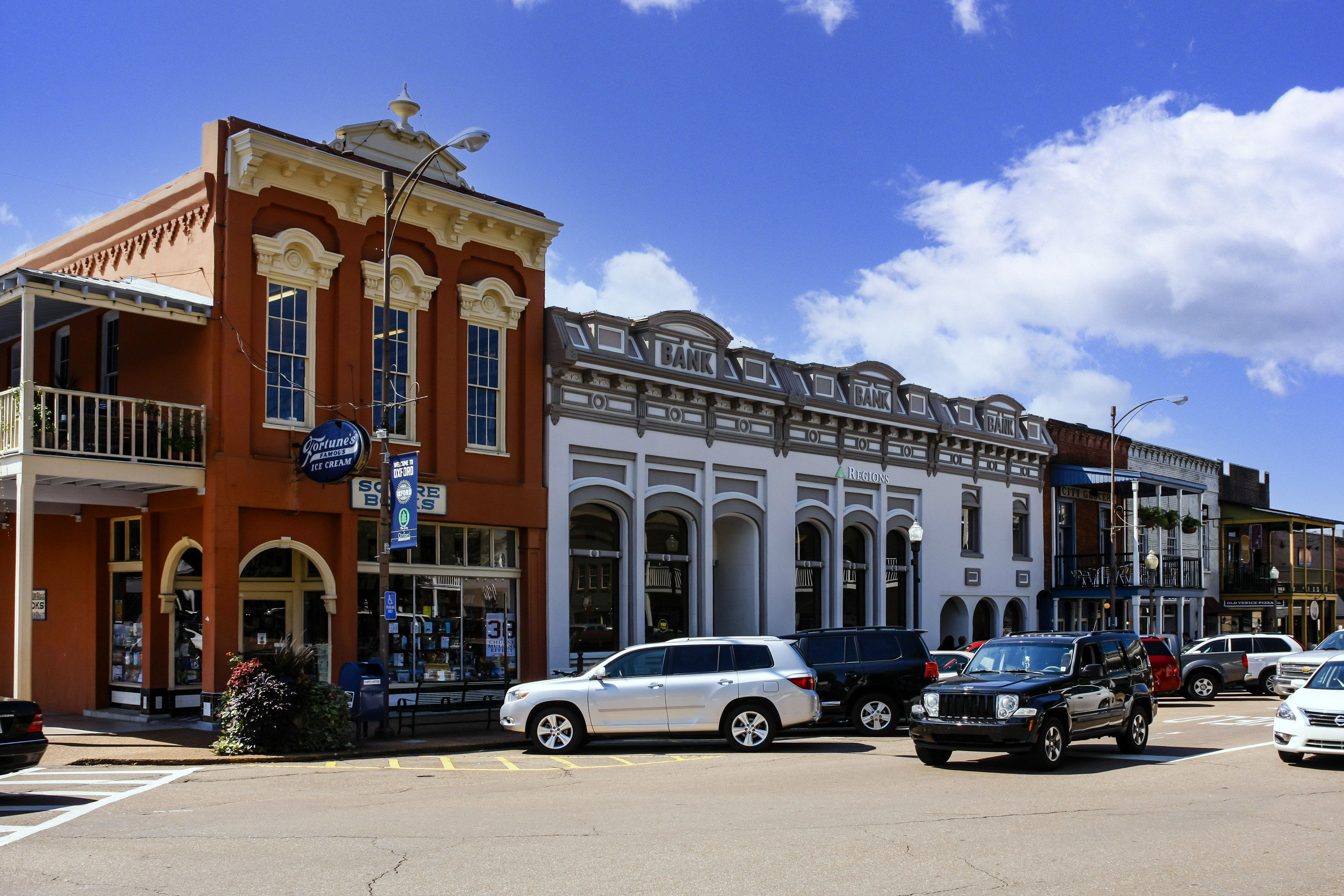 The quaint southern city square in Oxford Mississippi, USA