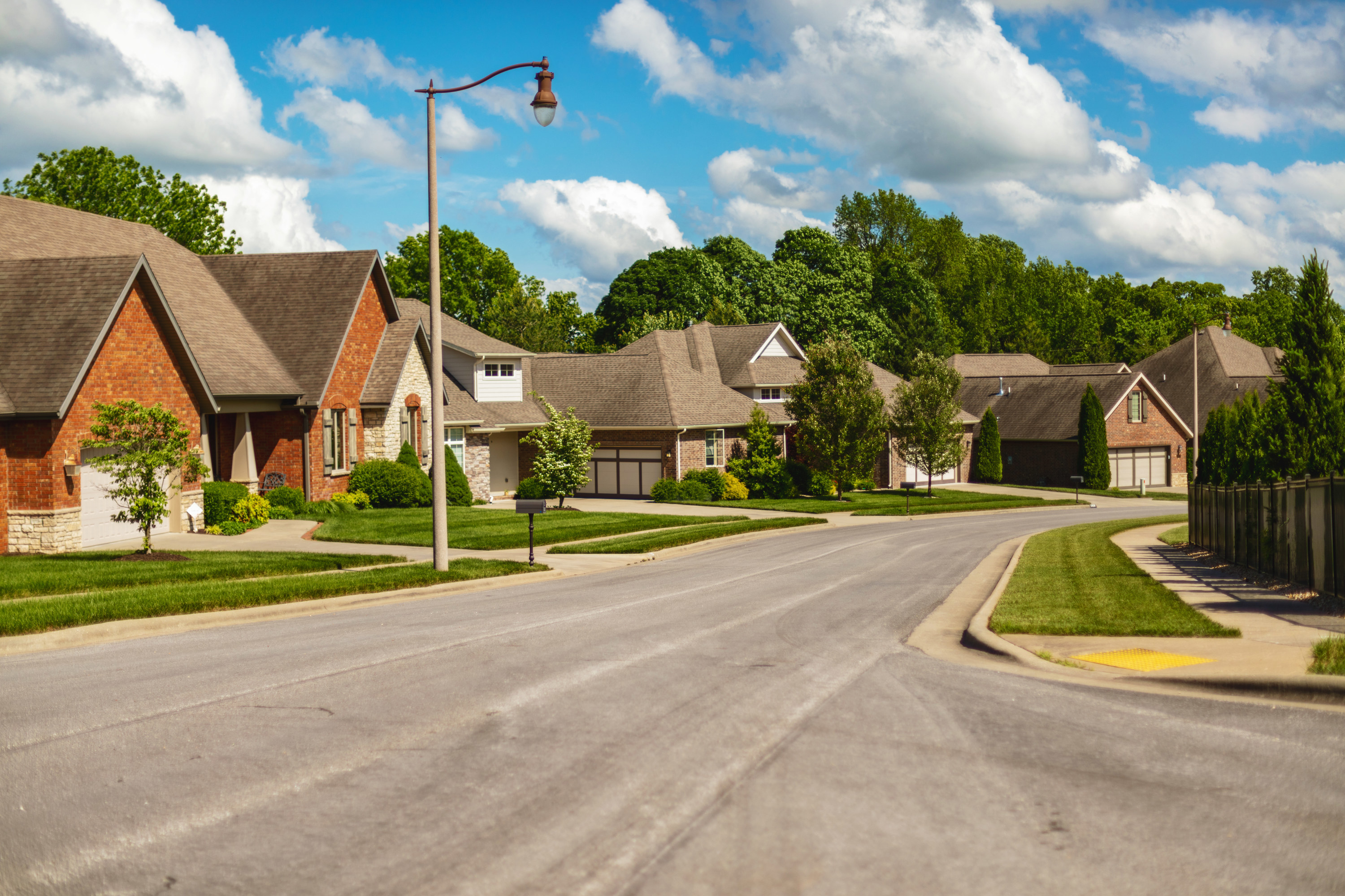 Missouri houses on residential street