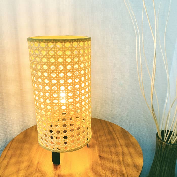 IKEA（イケア）のおすすめのライト「SAXHYTTAN サクスヒッタン テーブルランプ」