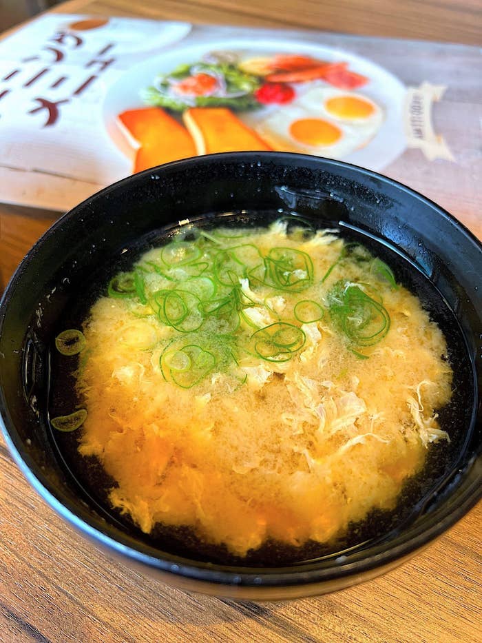 びっくりドンキーのおすすめモーニング「卵かけご飯」