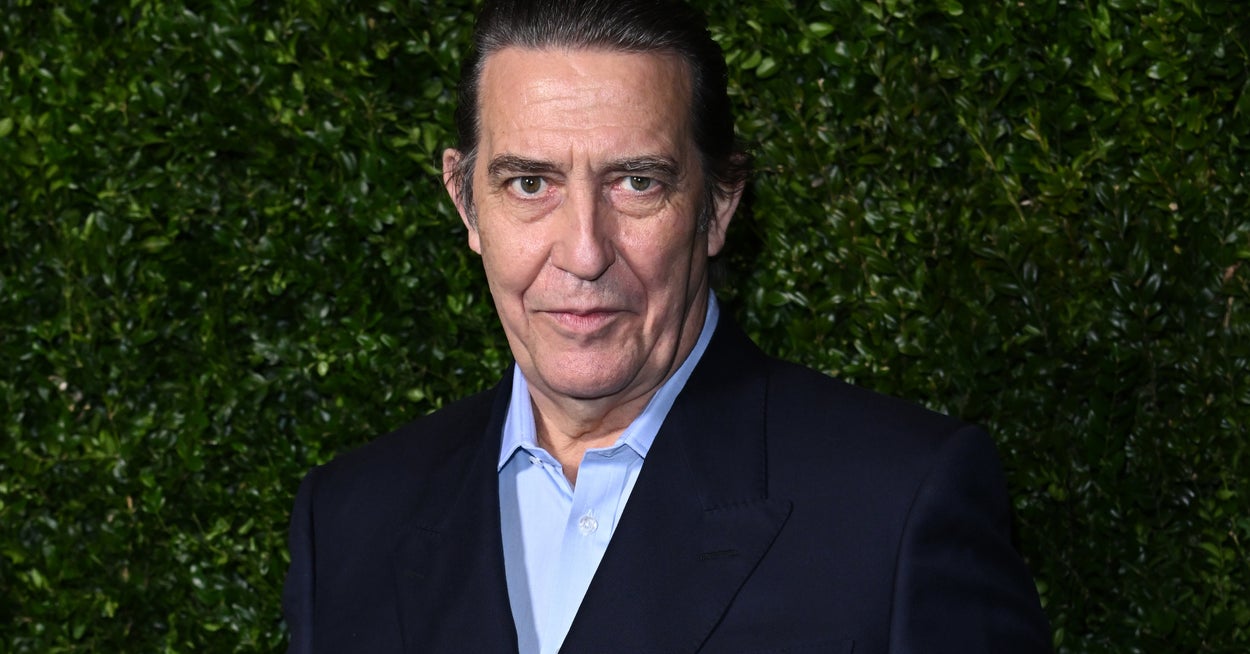 "Game Of Thrones" Actor Ciarán Hinds Says Intimacy Coordinators Seemed "Strange" To Him Until He Talked To His Actor Daughter About It