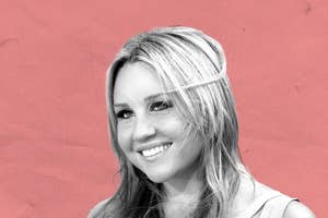 Amanda Bynes with a pink background