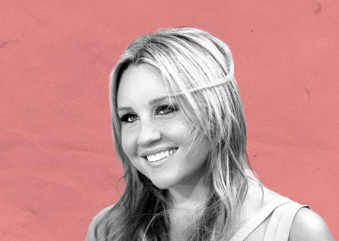 Amanda Bynes with a pink background