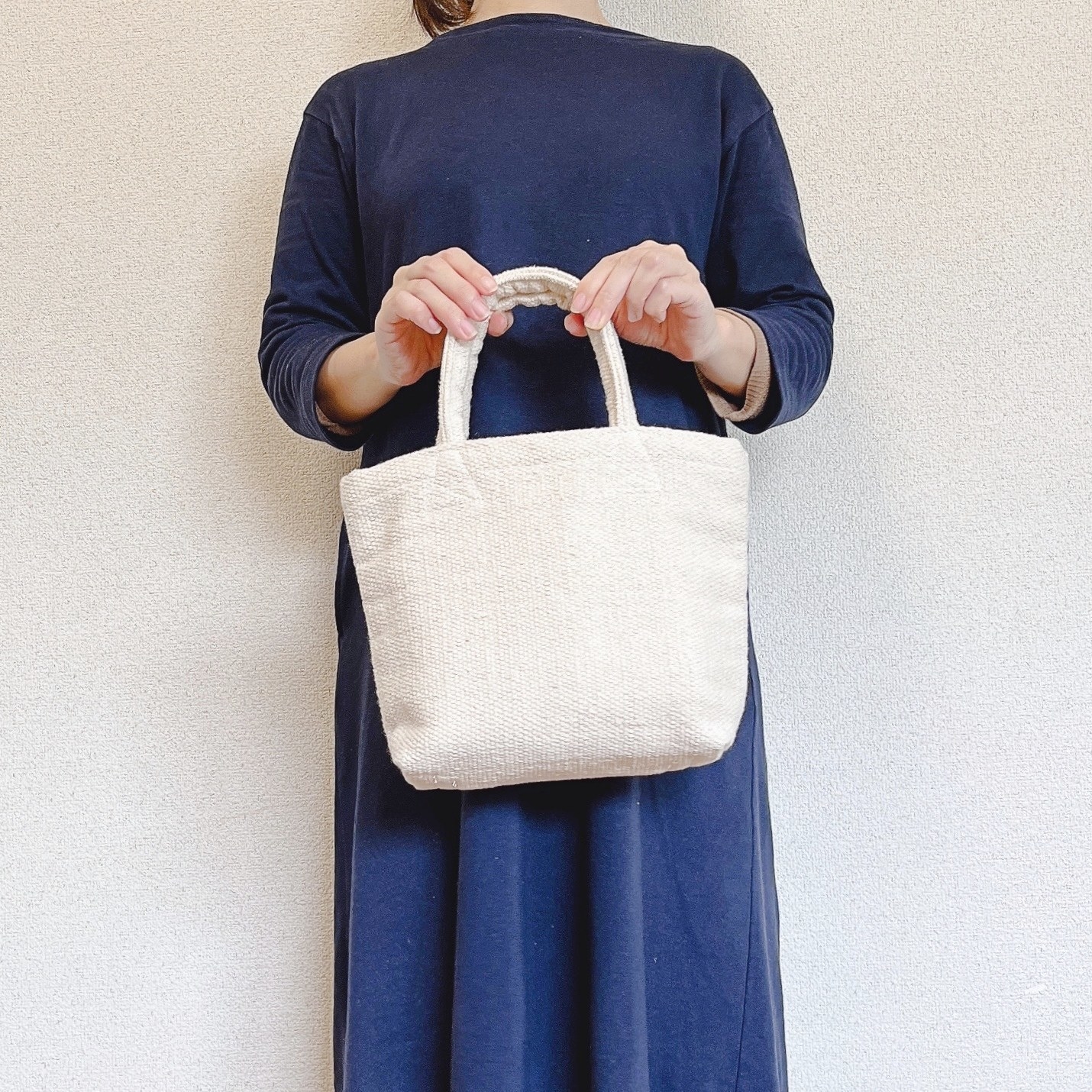 無印良品のおすすめレディースファッション「インドの手織り ミニトートバッグ」