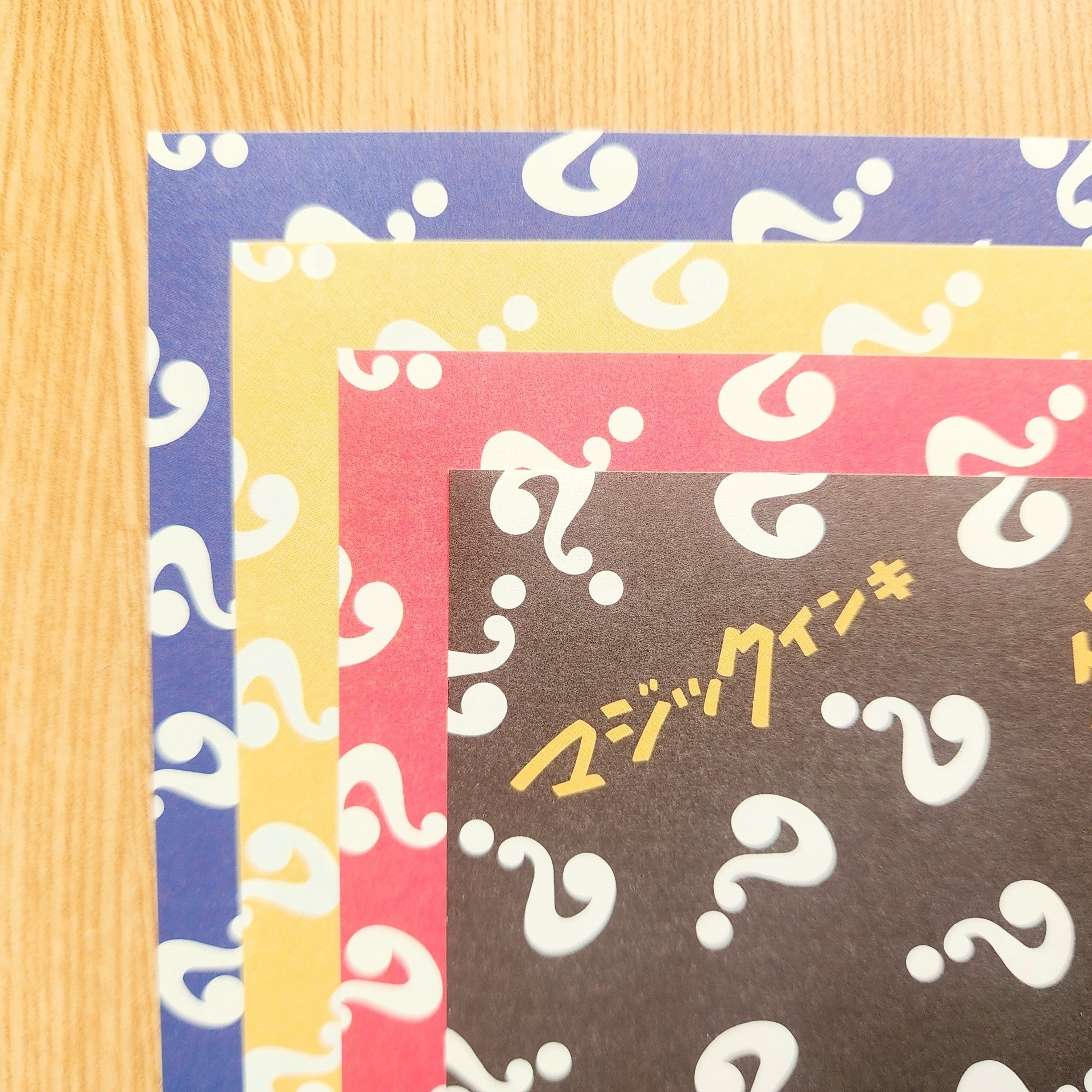 DAISO(ダイソー)のおすすめ文具「デザインペーパー(ぺんてるくれよん柄)(マジックインキ柄)」